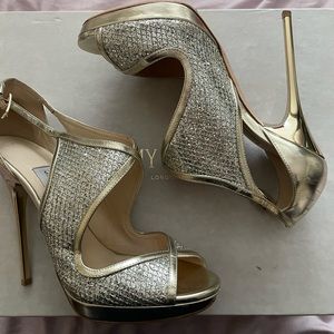 Jimmy Choo Leondra 120. Size 6.5. (Original Box included)